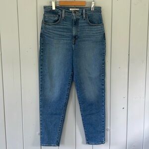 Levis High Waisted Mom Jeans